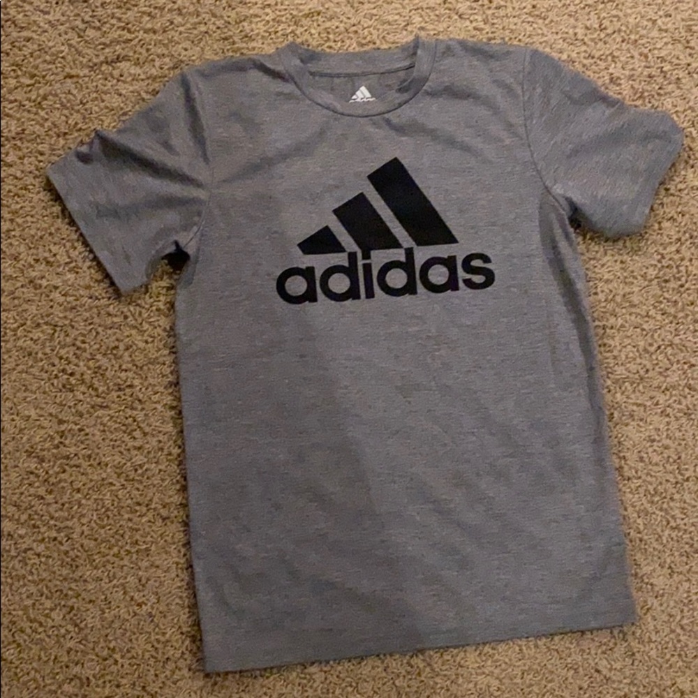 Adidas top